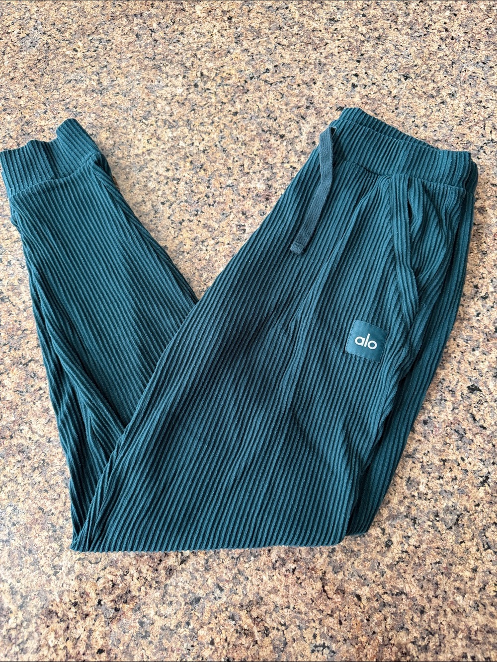 Alo Muse Sweatpant- Midnight Green
